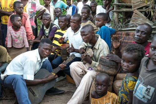 Tónlist er veigamikill þáttur í samfélagslífinu í Walungu