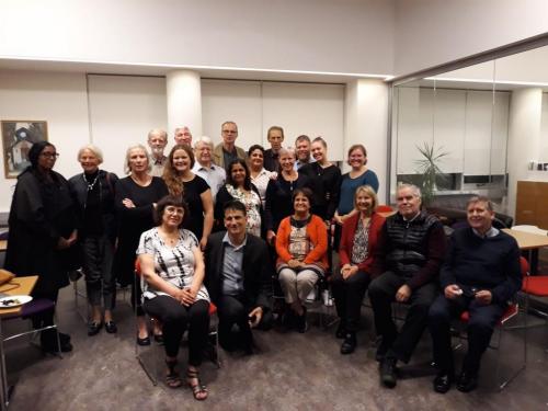 Samkoma í Bahá'í þjóðarmiðstöðinni fyrir einu ári