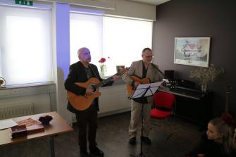 Ingólfur Steinsson og Óskar Guðnason skemmtu gestum með söng